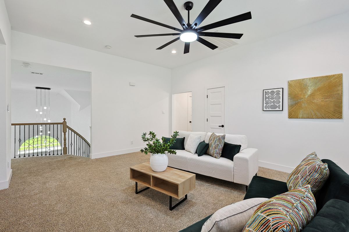 Secondary bedroom