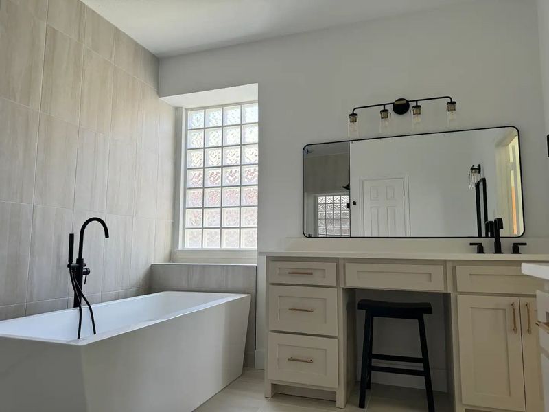 Freestanding tub and double vanity